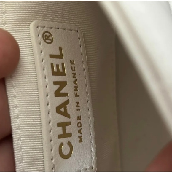 White Chanel butter soft leather in beautiful condition - Picture 11 of 12